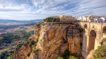 learninghub.gnomio.com